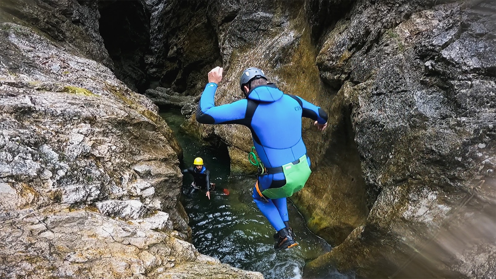Best of Canyoning Austria - Jump into the Strubklamm gorge in Salzburgerland Canyoning jump into the Strubklamm gorge near Faistenau - the longest canyoning tour in Austria for advanced canyoneers.